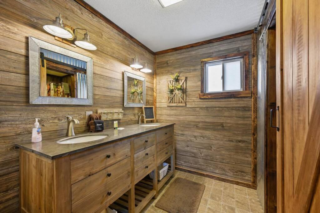 Happy Trails - Cobbly Nob Resort Home Gatlinburg Bagian luar foto