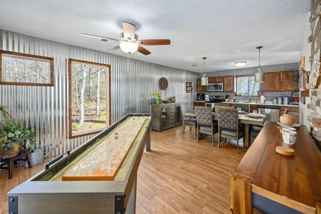 Happy Trails - Cobbly Nob Resort Home Gatlinburg Bagian luar foto