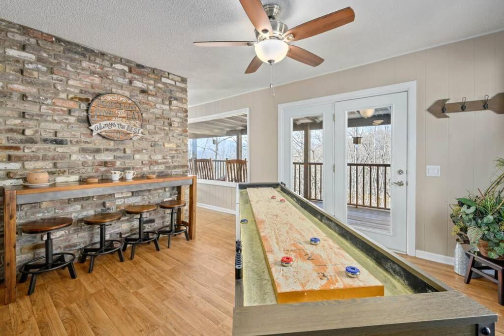 Happy Trails - Cobbly Nob Resort Home Gatlinburg Bagian luar foto