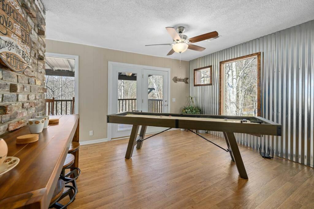 Happy Trails - Cobbly Nob Resort Home Gatlinburg Bagian luar foto