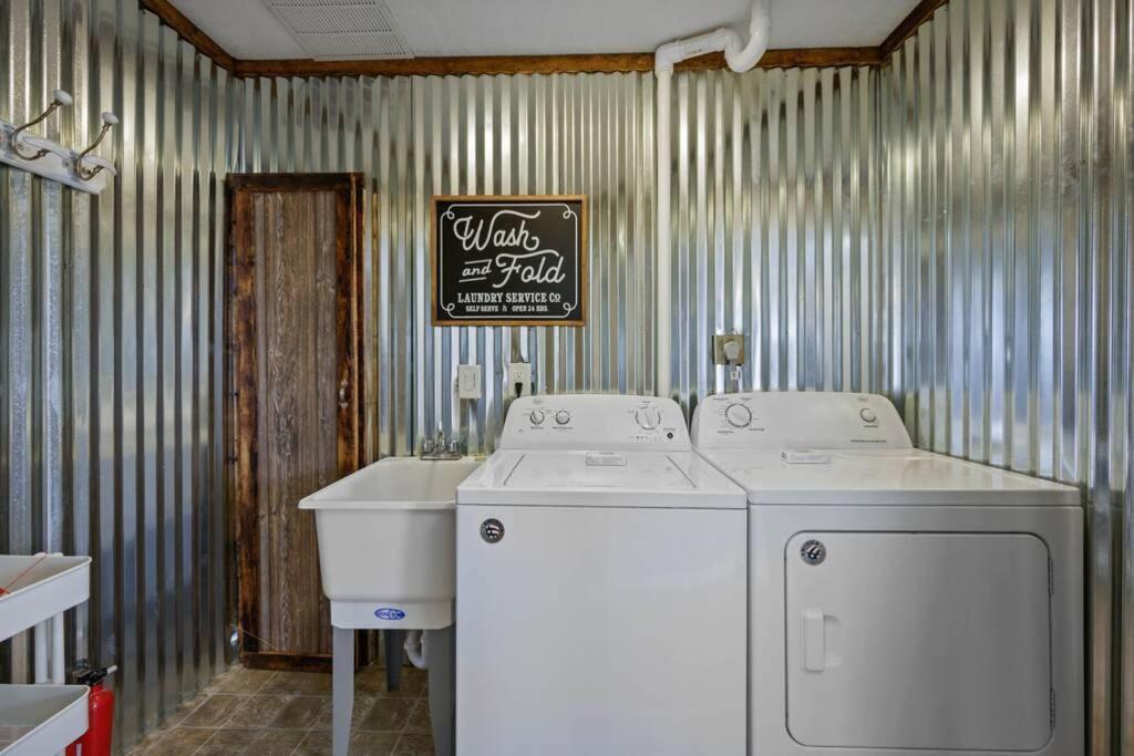 Happy Trails - Cobbly Nob Resort Home Gatlinburg Bagian luar foto