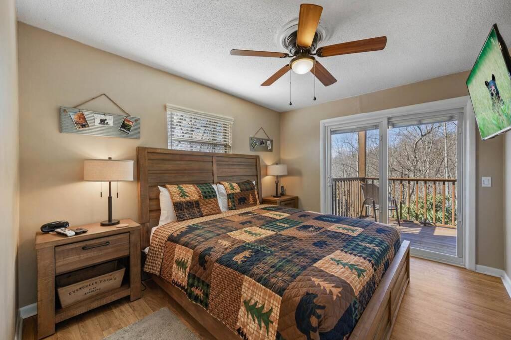 Happy Trails - Cobbly Nob Resort Home Gatlinburg Bagian luar foto