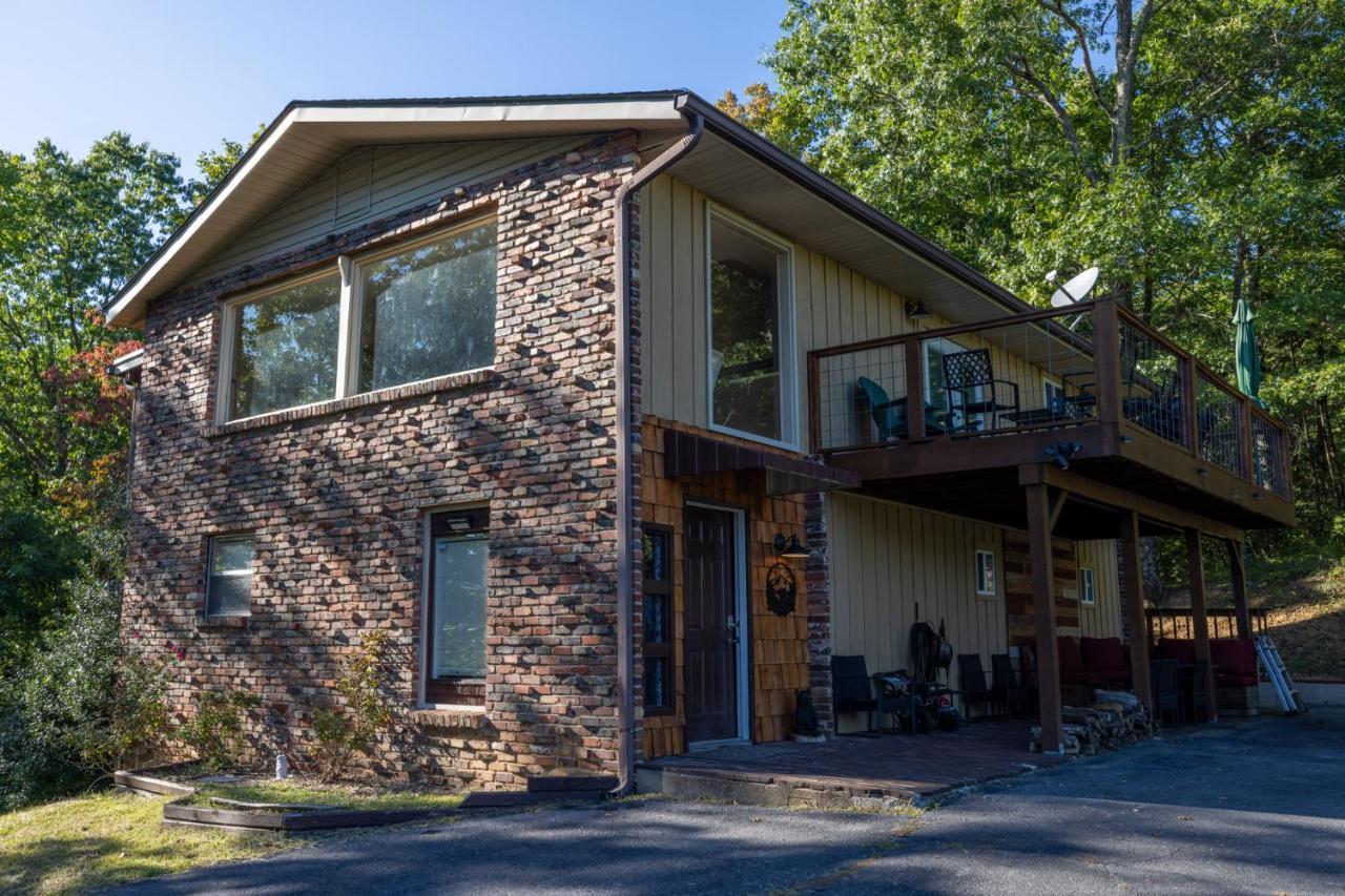 Happy Trails - Cobbly Nob Resort Home Gatlinburg Bagian luar foto